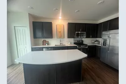 285 Lakeshore Drive, Oswego, IL 60543 - Photo 11