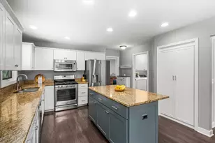 3712 Falkner Dr, Naperville, IL 60564 - Photo 9