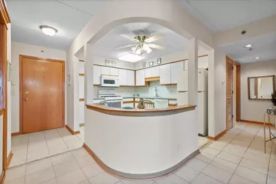 6755 N Milwaukee Avenue #404, Niles, IL 60714 - Photo 11