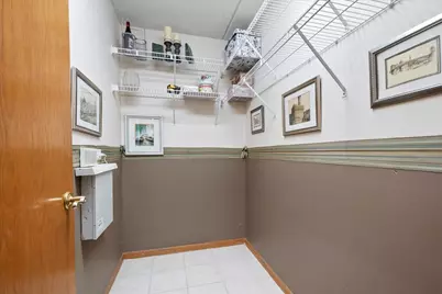 6755 N Milwaukee Avenue #404, Niles, IL 60714 - Photo 15