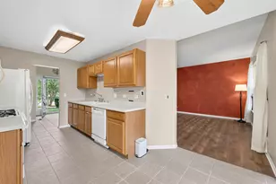 5805 Castlewood Trail, McHenry, IL 60050 - Photo 15