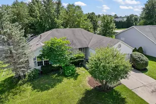 5805 Castlewood Trail, McHenry, IL 60050 - Photo 35