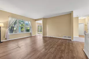 5805 Castlewood Trail, McHenry, IL 60050 - Photo 9