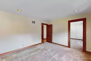 270 W Fremont Ave, Elmhurst, IL 60126 - Photo 27