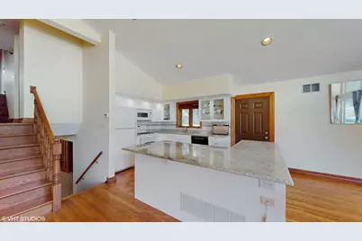 270 W Fremont Avenue, Elmhurst, IL 60126 - Photo 7