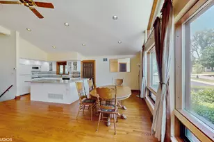 270 W Fremont Ave, Elmhurst, IL 60126 - Photo 3