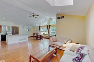 270 W Fremont Ave, Elmhurst, IL 60126 - Photo 11