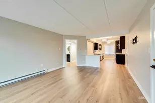 724 N Briar Hill Ln, Addison, IL 60101 - Photo 11