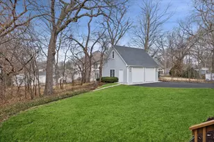 692 Chidester St, Glen Ellyn, IL 60137 - Photo 31