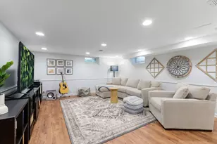 [Address not provided], Wheaton, IL 60189 - Photo 17