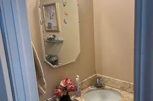 1792 Williamsburg Dr, Hoffman Estates, IL 60169 - Photo 11