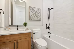 957 N Winchester Pkwy, Chicago, IL 60622 - Photo 15