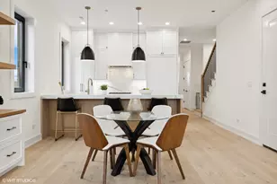 957 N Winchester Pkwy, Chicago, IL 60622 - Photo 9