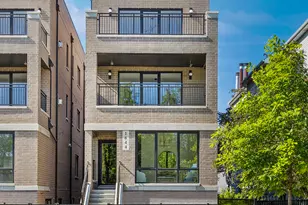 957 N Winchester Pkwy, Chicago, IL 60622 - Photo 1