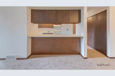 1840 W Highland Avenue #E-105, Elgin, IL 60123 - Photo 11