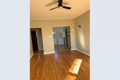 832.5 W Sunnyside Avenue #3E, Chicago, IL 60640 - Photo 3