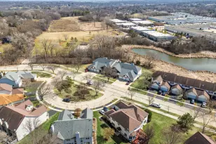 910 Thornwood Dr, Saint Charles, IL 60174 - Photo 27