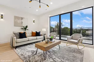 957 N Winchester Pkwy, Chicago, IL 60622 - Photo 7