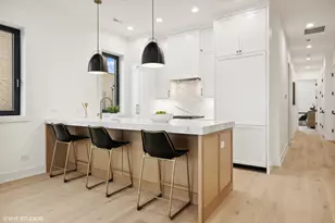 957 N Winchester Pkwy, Chicago, IL 60622 - Photo 13