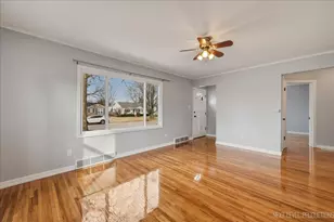 140 S Westlawn Ave, Aurora, IL 60506 - Photo 3