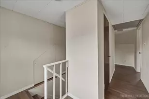 140 S Westlawn Ave, Aurora, IL 60506 - Photo 17