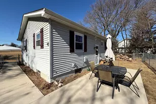 1703 24th St, Rock Island, IL 61021 - Photo 27