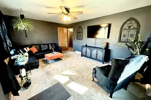 1703 24th St, Rock Island, IL 61021 - Photo 3