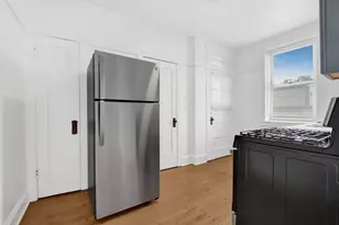 4742 W Roscoe St, Chicago, IL 60641 - Photo 11