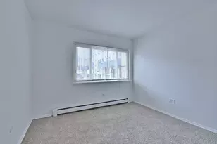 8637 1/2 W Foster Ave, Chicago, IL 60656 - Photo 5