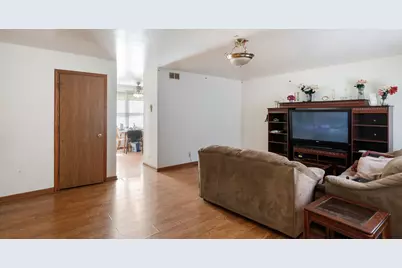 10435 W Chaplin Avenue, Beach Park, IL 60099 - Photo 5