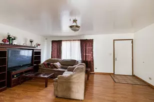 10435 W Chaplin Ave, Beach Park, IL 60099 - Photo 3