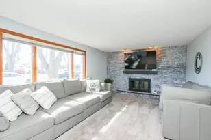 284 W 5th St, Manteno, IL 60950 - Photo 3