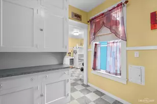 [Address not provided], Dixon, IL 61021 - Photo 9