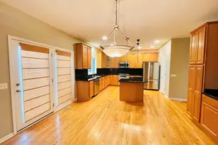 2884 Riverstone Ct, Aurora, IL 60502 - Photo 13