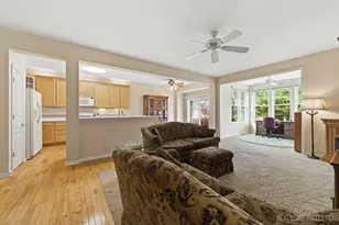 4211 Whitehall Ln, Algonquin, IL 60102 - Photo 7