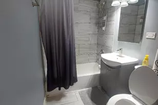 318 Minocqua St, Park Forest, IL 60466 - Photo 5