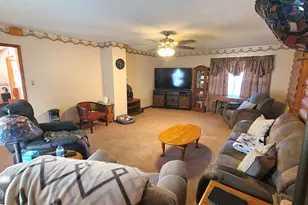 104 N E Ave, Amboy, IL 61310 - Photo 7