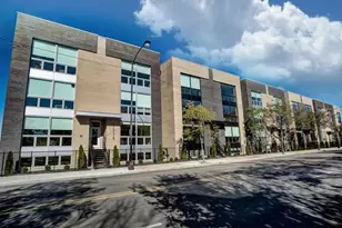 2532 W Addison St, Chicago, IL 60618 - Photo 1