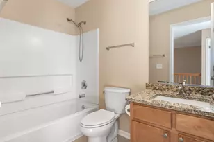 2295 Stoughton Dr, Aurora, IL 60502 - Photo 13