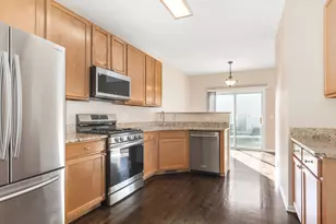 2295 Stoughton Dr, Aurora, IL 60502 - Photo 3