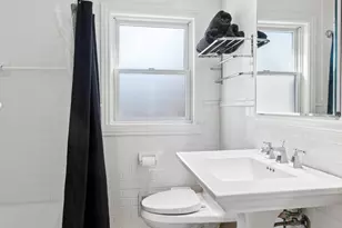 6831 N Kilpatrick Ave, Lincolnwood, IL 60712 - Photo 17