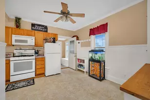 565 E Norris Dr, Ottawa, IL 61350 - Photo 9