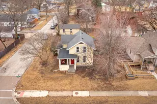 565 E Norris Dr, Ottawa, IL 61350 - Photo 27