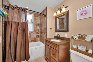 565 E Norris Dr, Ottawa, IL 61350 - Photo 17