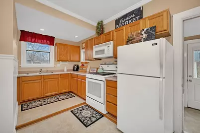 565 E Norris Drive, Ottawa, IL 61350 - Photo 11