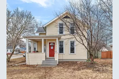 565 E Norris Drive, Ottawa, IL 61350 - Photo 1