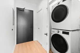 1801 W Grand Ave, Chicago, IL 60622 - Photo 9