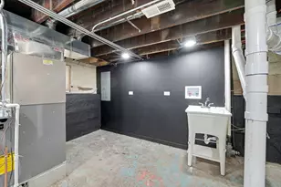 3313 W 61st Pl, Chicago, IL 60629 - Photo 21