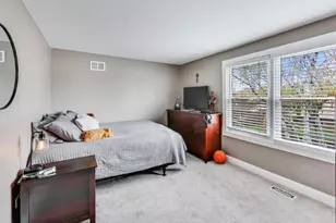 2822 N Brighton Pl, Arlington Heights, IL 60004 - Photo 27