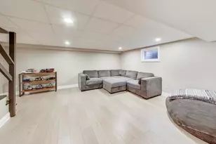 2822 N Brighton Pl, Arlington Heights, IL 60004 - Photo 33